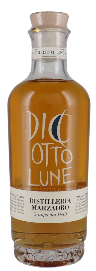 Le Diciotto Lune Stravecchia Grappa mit Aufschrift Distilleria Marzadro